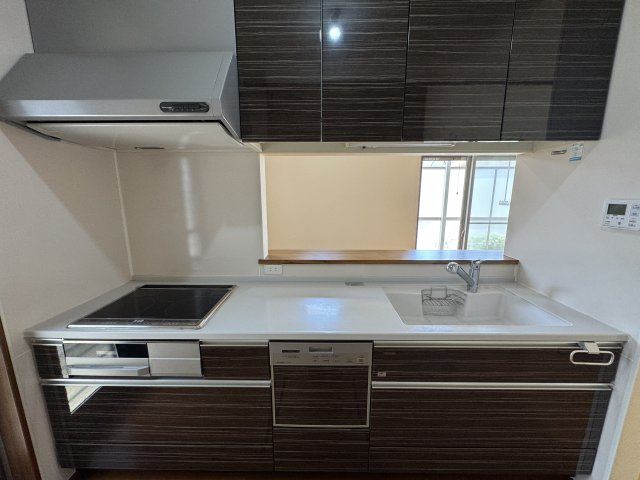 明石市朝霧東町１丁目戸建のキッチン