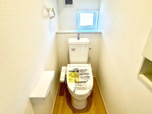 阪南市箱作第3　2号棟のトイレ|１階にも２階にもあるので「すぐそこにある」安心感を提供します。