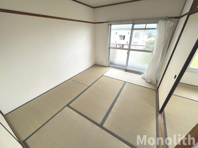 泉北茶山台２丁3番28号棟の和室