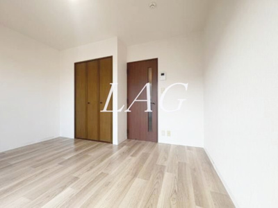 【居間・リビング】 | Y'sハイム | 洋室のお部屋です。