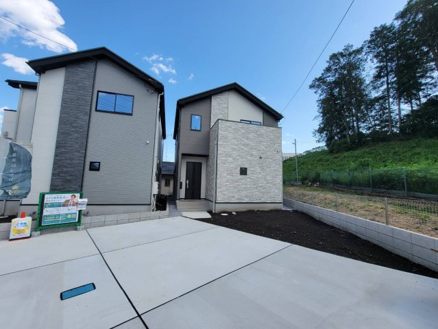 【LIGARE】宇都宮市鶴田町 28期  全2棟の前面道路含む現地写真|〇分譲地〇
2号棟間もなく完成いたします！鶴田町はのびのびした子育て環境と日常の利便性がベストバランスで手に入る人気のエリアです。まずはお気軽にお問い合わせください♪
※2026年8月撮影