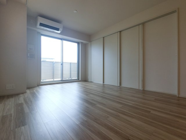 プライムメゾン千葉新町の居間・リビング
