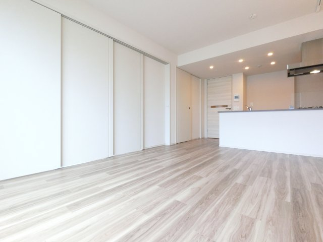 プライムメゾン千葉新町の居間・リビング