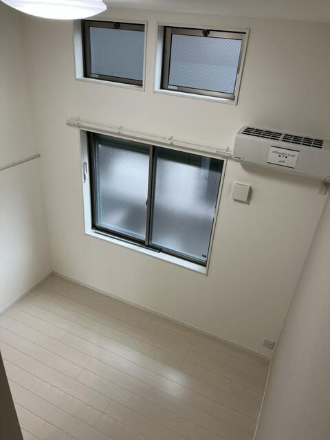 相模原市中央区相生１丁目のアパートの居間・リビング