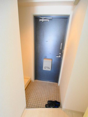 アヴニール古市橋の玄関|※写真は別部屋の物となります。現状優先となります。