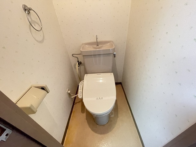 アヴニール古市橋のトイレ|※写真は別部屋の物となります。現状優先となります。