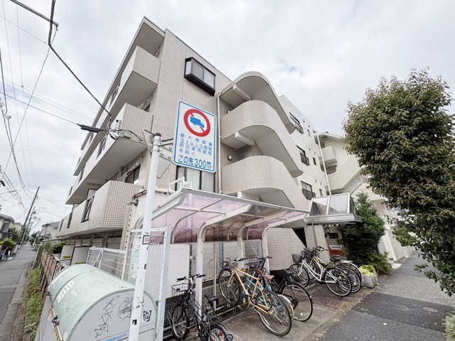 【現況写真】 | エンゼルハイム荻窪 | 前面道路と外観の様子です。～即日のご見学可能～　お問合せはお気軽にどうぞ。
