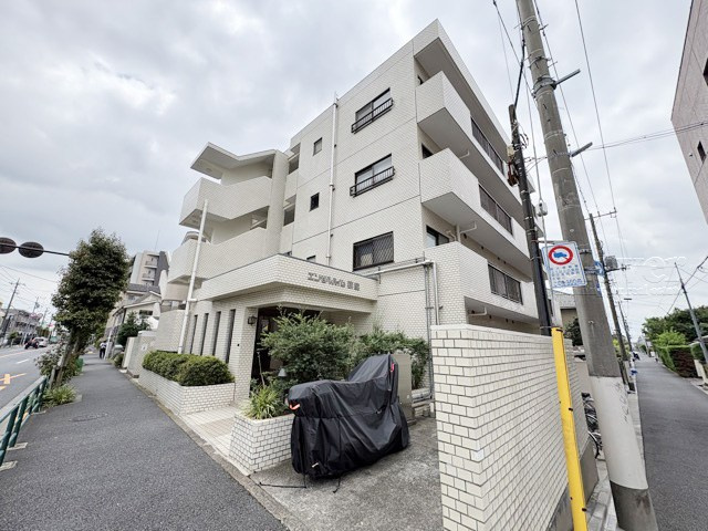 【外観】 | エンゼルハイム荻窪 | 手入れの行き届いた外壁やエントランスなど、「見ればわかる」レベルで清潔感を保ったマンションです。築年数を感じさせない姿で皆様をお出迎えします。～即日のご見学可能～　お問合せはお気軽にどうぞ。