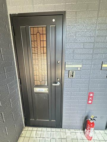 ハーバービュー金磯Dの玄関
