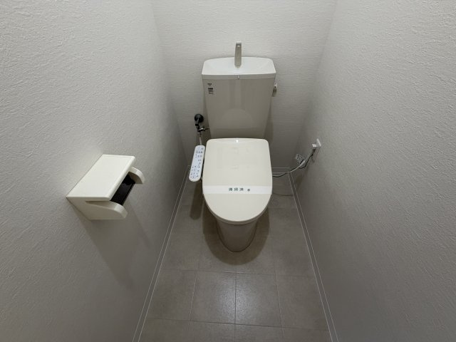 瓦宮住宅のトイレ