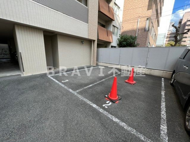 サンアルカス　BRAVI不動産の駐車場|【サンアルカス】