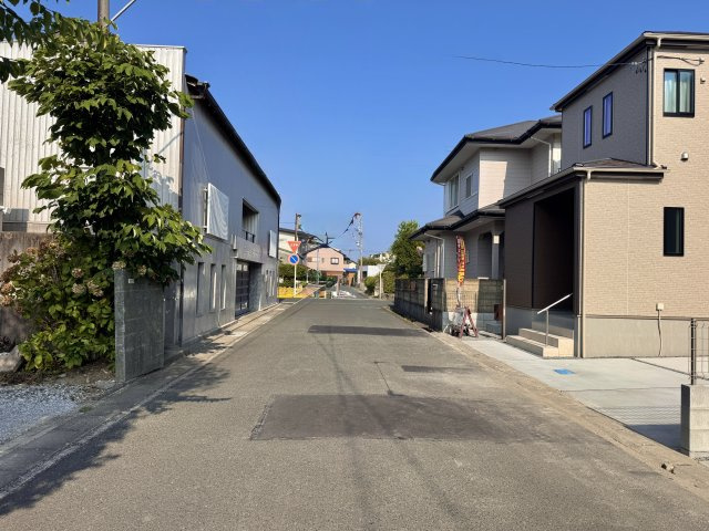 ハートフルタウン頭陀寺町の前面道路含む現地写真|物件前の道路になります。