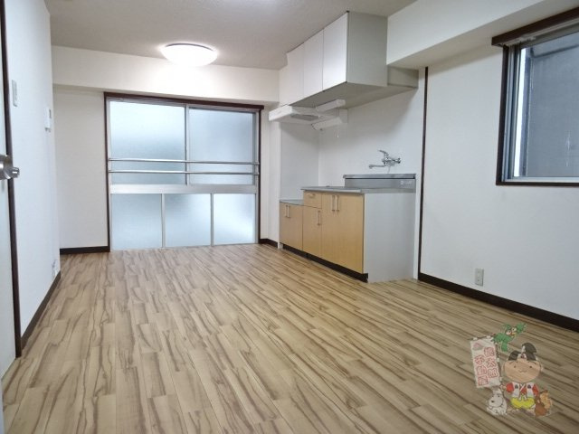 弓之町ビルの居間・リビング