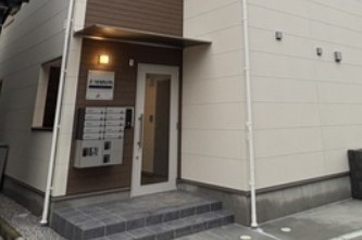 ジーメゾン大宮三橋ミューラのエントランス