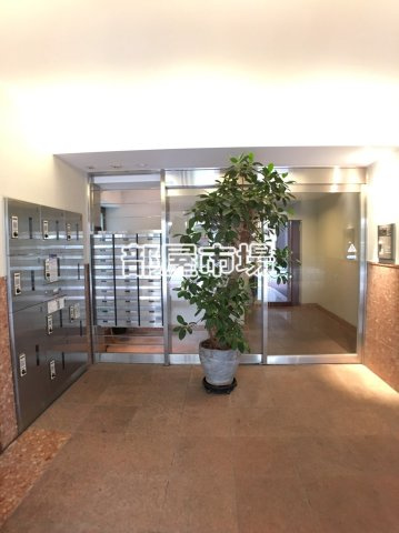クイーンズレゾン新御徒町のロビー
