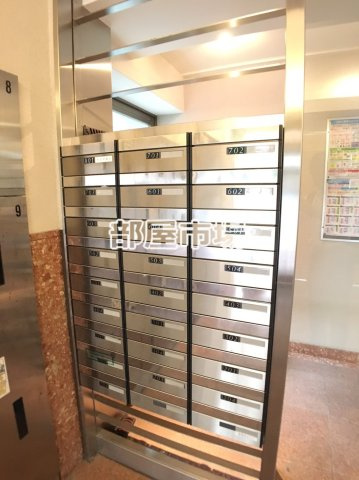 クイーンズレゾン新御徒町の設備|メールボックス