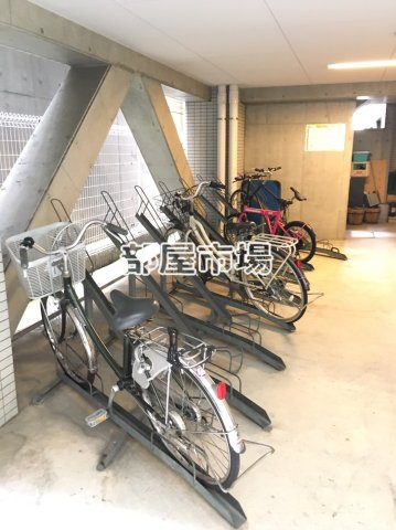 クイーンズレゾン新御徒町のその他|駐輪場