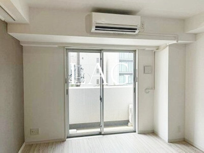 【居間・リビング】 | コンシェリア上野 | 洋室のお部屋です。