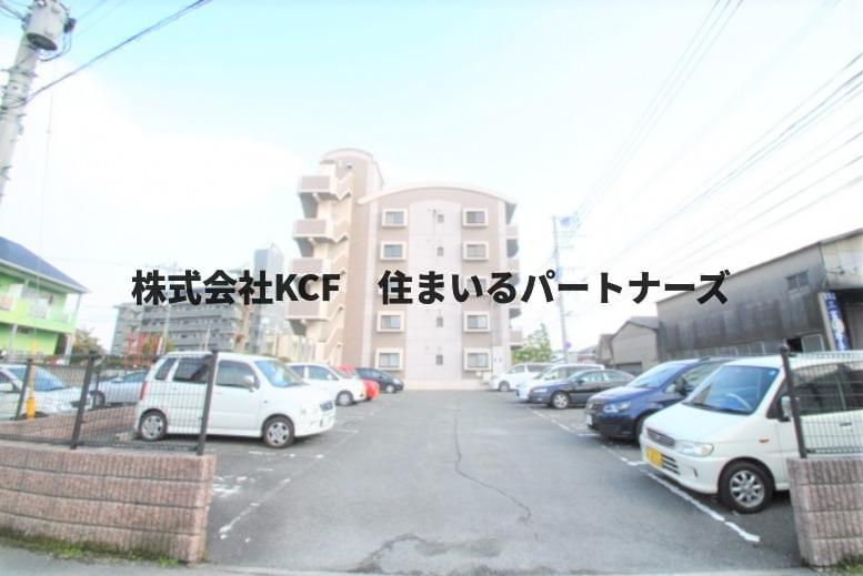 コンドミニアム都麗殷の駐車場|駐車場です