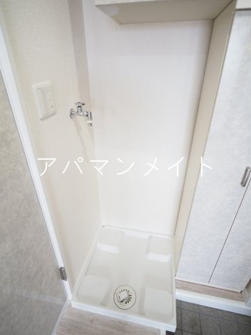 【設備】 | FLヴィラ上倉田 | 洗濯機置場です