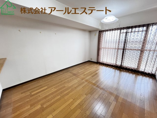 Mプラザ加古川五番館　　山陽電鉄「浜の宮駅」徒歩7分の寝室