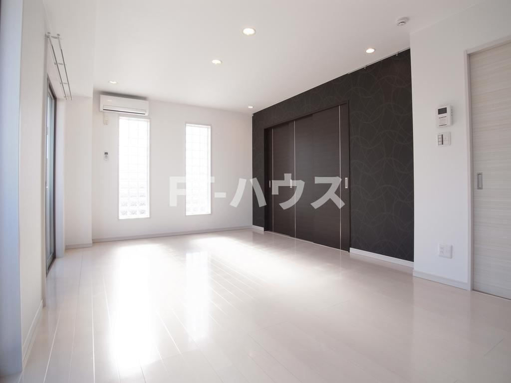 Ｐｅａｃｅ船橋　４０１の寝室