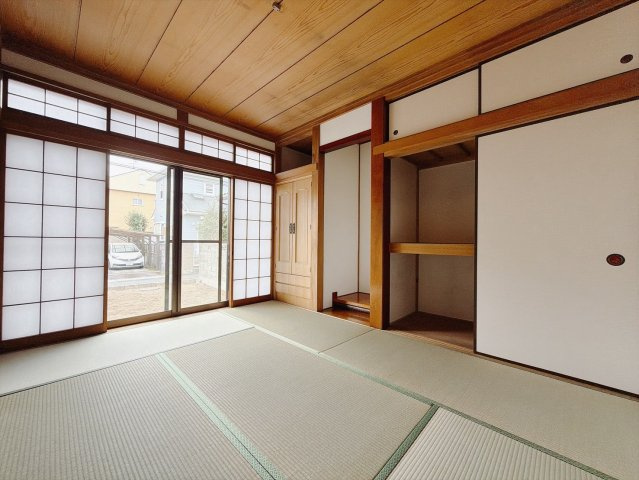 【中古戸建】行田市駒形1丁目の和室|■和室｜旅館のような趣を感じられる、くつろぎの住空間です。落ち着いた和の雰囲気が、日々の暮らしに癒しをもたらします♪