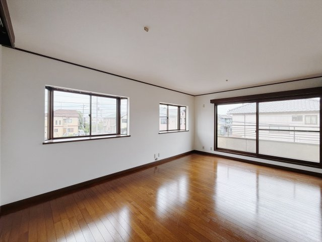 【中古戸建】行田市駒形1丁目の洋室|■洋室｜シンプルで使い勝手が良く、長く快適にお使いいただける空間です♪家具の配置がしやすく、お好みのレイアウトをお楽しみいただけます♪