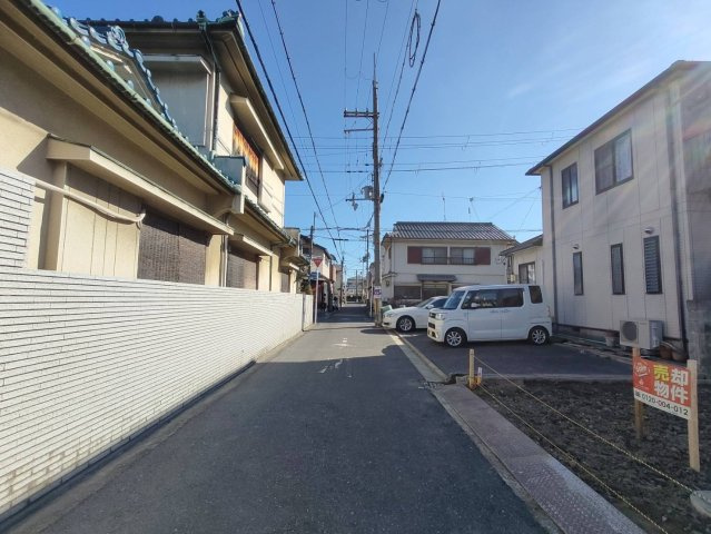 建築条件付き売土地　岸和田市南町の前面道路含む現地写真