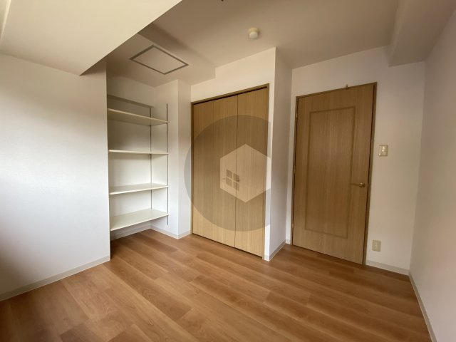 エスリード鴻池の洋室