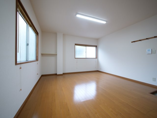 新福1丁目ビルの洋室|1F