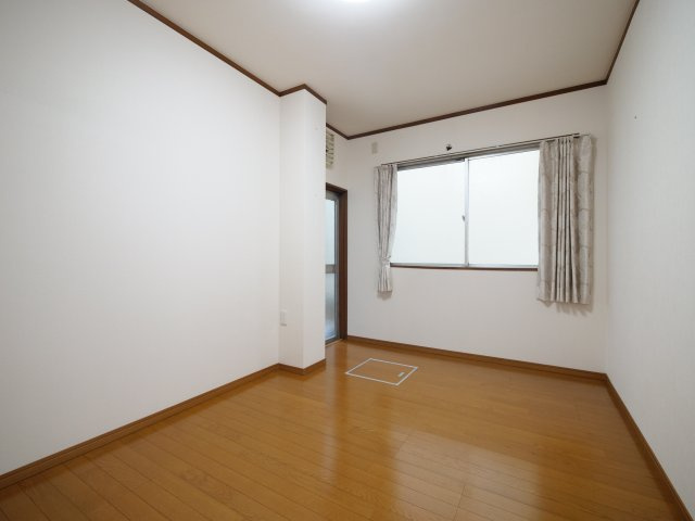 新福1丁目ビルの洋室|1F