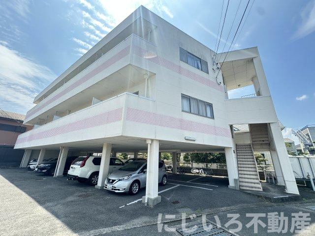 エスポワール金磯の外観