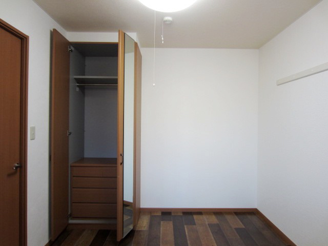 【寝室】