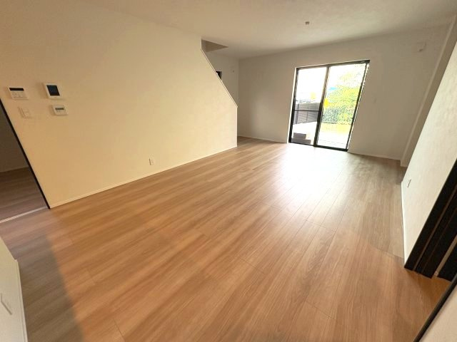 戸田市笹目7丁目　新築戸建ての居間・リビング
