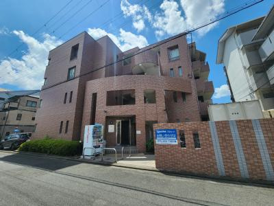 エリーフラッツ西ノ京の外観