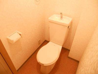 エリーフラッツ西ノ京の内装|トイレ