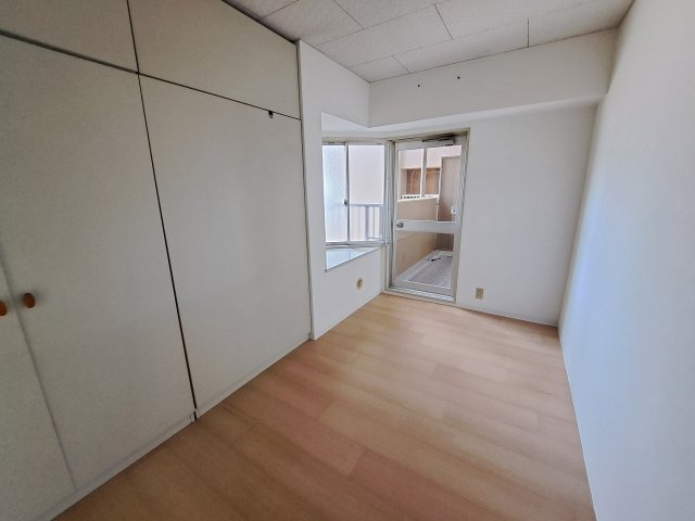 NEOダイキョー甲子園Ⅱの洋室