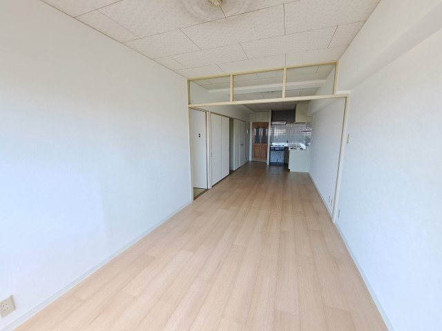 NEOダイキョー甲子園Ⅱの居間・リビング