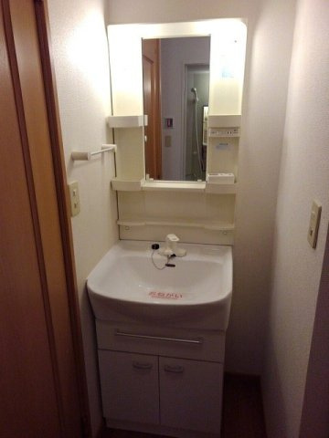 熊本市北区植木町山本のアパートの洗面所