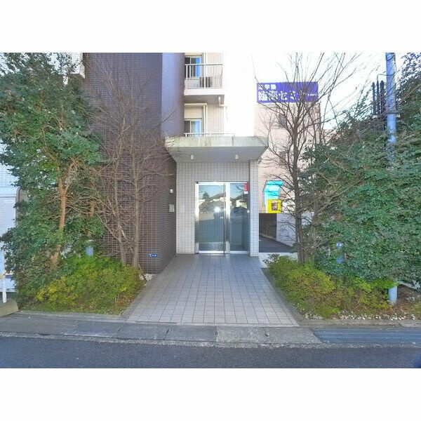 アルファードのエントランス