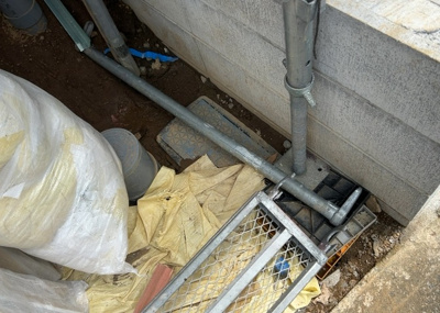 【設備】 | 緑町新築戸建 | 敷地内には、散水栓や立水栓があります。水道水を直接利用できるため、水を運ぶ手間を省くことが出来ます。大量の水を必要とする洗車作業や清掃などに役立ちます。その他設備とあわせて、現地でご確認ください。