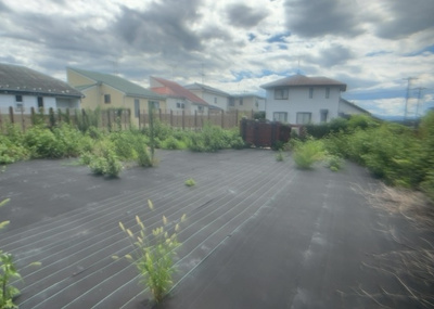 【外観】 | 宇津木町新築戸建 | 物件の詳細については、現地を見てわかること以外に、役所や法務局などで調べないとわからないことがあります。そのため、現地に行く場合は、もしこの物件を買ったらどのような生活ができるかをイメージしましょう。