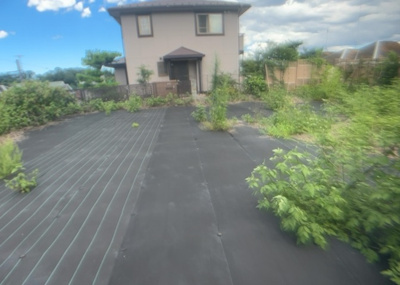 【外観】 | 宇津木町新築戸建 | 現在は更地となっています。現地をご見学に行く際は、道路の幅や周辺の交通量、施設などをご確認頂くことをおすすめします！ある程度イメージをつけたいという場合は、同売主の施工事例や完成パースもお見せします。