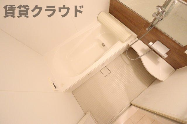 ラテルの浴室|落ち着いた空間のお風呂です