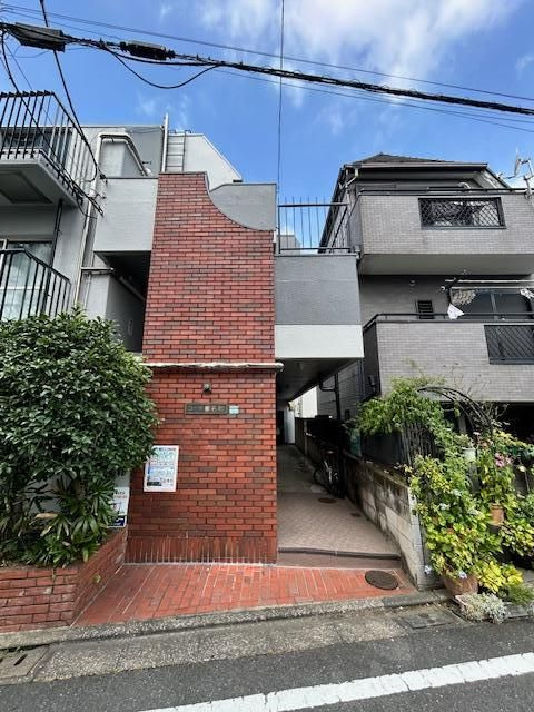 コーポ椎名町のエントランス