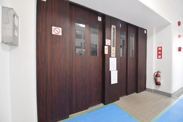 【設備】 | ノバ浅草 | 無いと困ってしまう設備の筆頭がエレベーター。定期的なメンテナンスが必要な大型機械です。よく整備されていることをご確認ください。～即日のご見学可能～　お問合せはお気軽にどうぞ。
