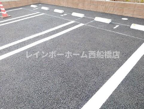 ダイ・ヴァリーⅢの駐車場