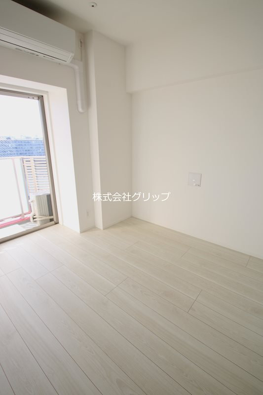 リライア横濱鶴見の洋室