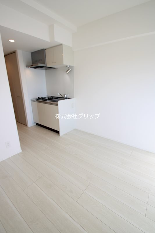 リライア横濱鶴見の洋室
